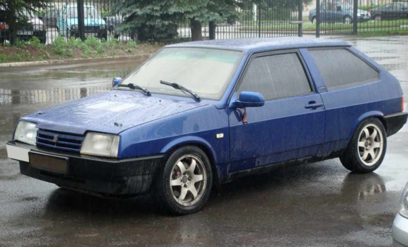 Забытые проекты: три модели Lada с необычными двигателями под капотом