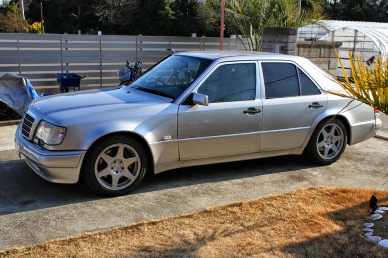 Топ-10 любопытных фактов про легендарный &laquo;волчок&raquo; Mercedes 500E W124