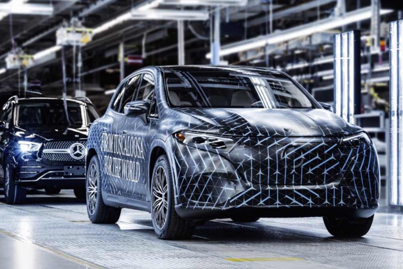 Немцы рассекретили салон электрического кроссовера Mercedes-Benz EQS SUV 1 Немцы рассекретили салон электрического кроссовера Mercedes-Benz EQS SUV