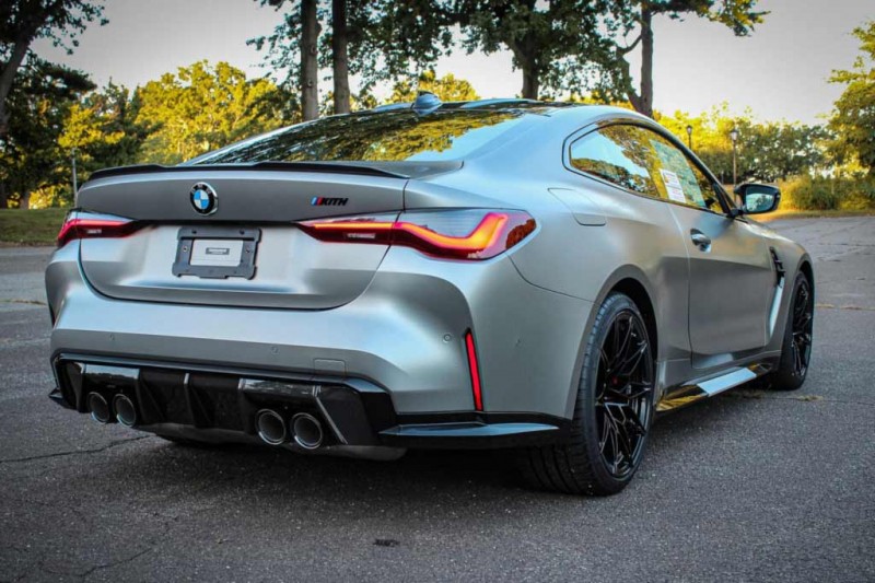 BMW M4 Competition от фирмы KITH: в продаже купе с опциями на 4 млн рублей