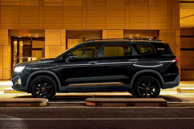 Кроссовер Geely Haoyue получил черно-золотистое исполнение Black Gold Limited Edition