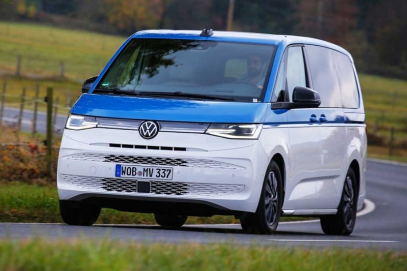Volkswagen Multivan T7 с дизельным движком может проехать на баке свыше 1 000 км