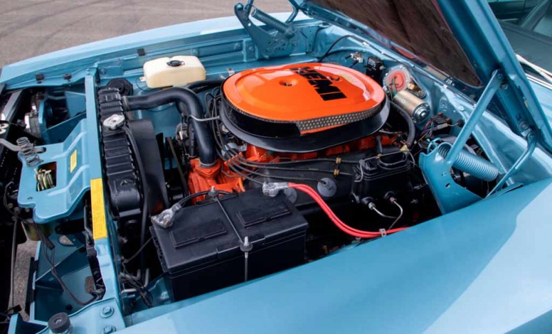 На аукцион выставят Dodge Charger Hemi R/T 1970 года в редком синем цвере