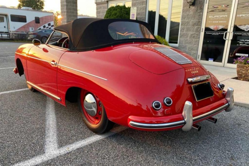 Тщательно отреставрированный Porsche 356 Speedster 1955 года ушел с молотка за ₽40 млн