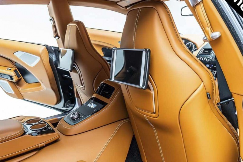 На продажу выставили сразу два Aston Martin Lagonda Taraf: готовьте минимум $800 000
