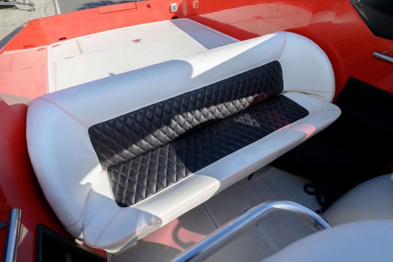 Редкий катер Riva Ferrari 32 выставлен на торги: таких в мире всего 40 штук
