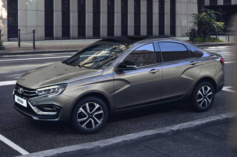 АвтоВАЗ официально рассекретил дизайн новой Lada Vesta FL