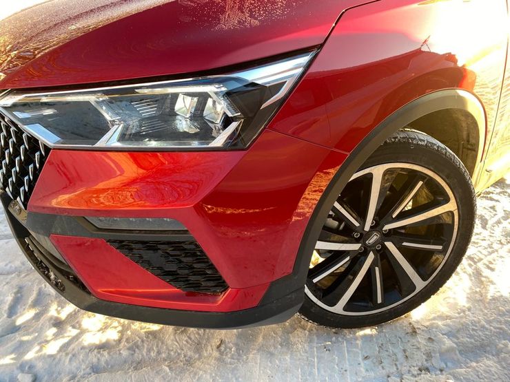 Два сапога &mdash; не пара: сравнительный тест-драйв Geely Coolray и FAW Bestune T77