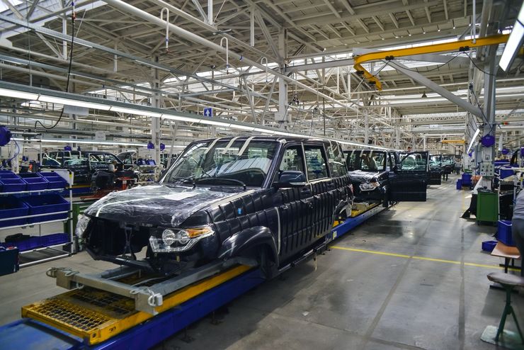 Без &laquo;автомата&raquo; и с карбюратором: какими станут автомобили LADA, ГАЗ, УАЗ и КамАЗ