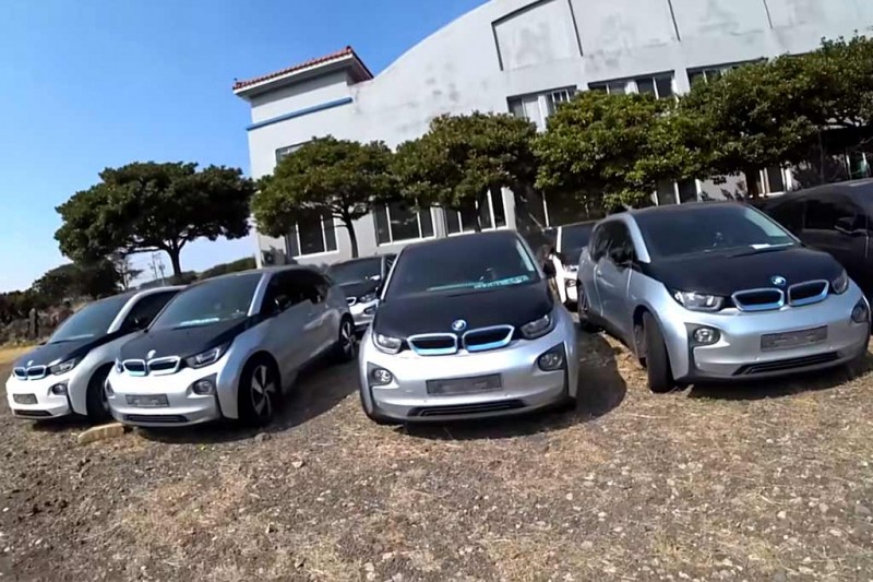 Сотни брошенных BMW i3 в Южной Корее оказались никому не нужны (видео)
