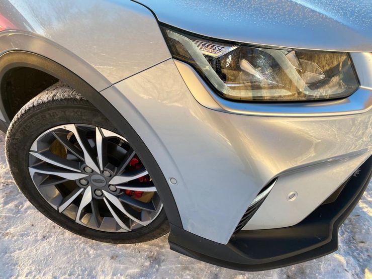 Два сапога &mdash; не пара: сравнительный тест-драйв Geely Coolray и FAW Bestune T77