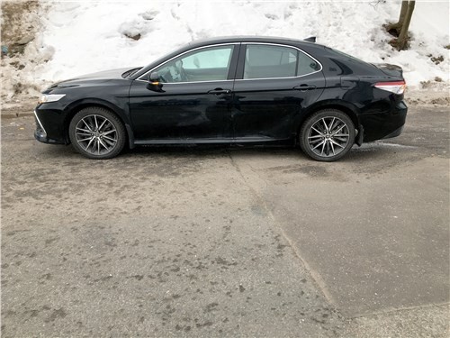 Totyota Camry - лучшее вложение средств в кризис