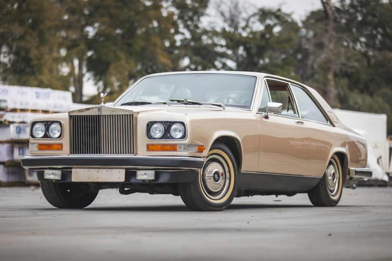 Крайне редкий и некогда дорогой Rolls-Royce Camargue продали за скромную сумму