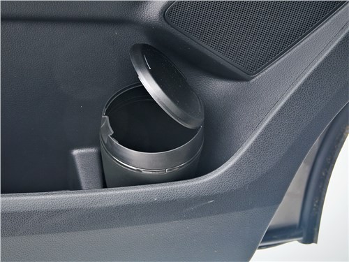 Тест-драйв Volkswagen Multivan (поколение T6.1) - Мультиинструмент в мечтах и в быту