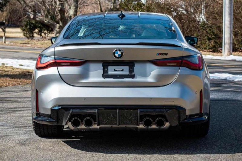 BMW M4 Competition от фирмы KITH: в продаже купе с опциями на 4 млн рублей