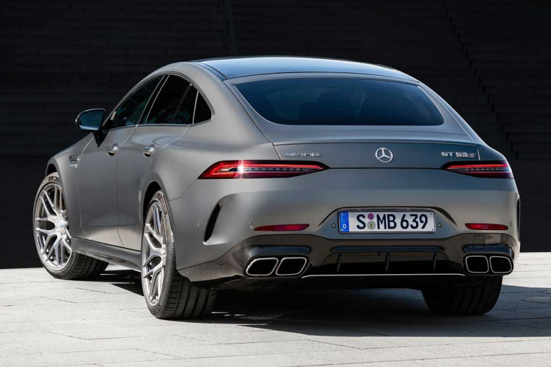 В линейку вернулись Mercedes-AMG GT 63 и GT 63 S: модель получила легкое обновление 3 В линейку вернулись Mercedes-AMG GT 63 и GT 63 S: модель получила легкое обновление
