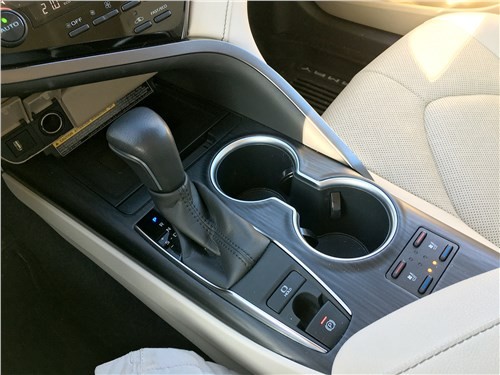 Totyota Camry - лучшее вложение средств в кризис