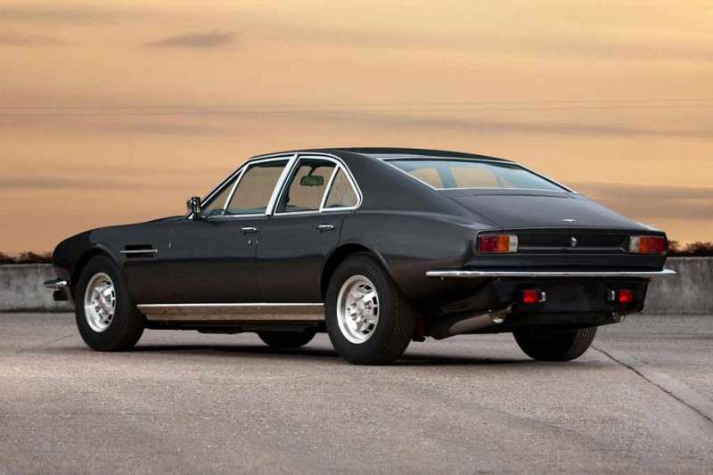 Редчайший Aston Martin Lagonda Series 1 с семилитровым мотором пустят с молотка