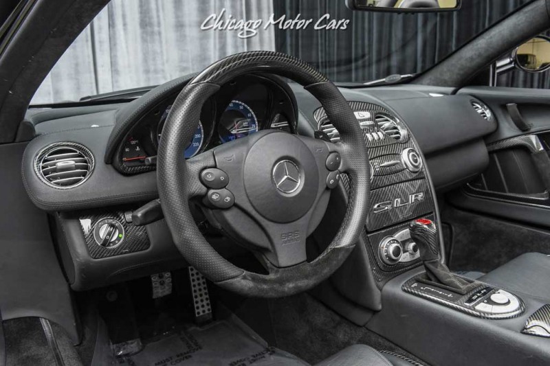 Родстер Mercedes SLR McLaren с карбоновым обвесом от Mansory продают за ₽73 млн