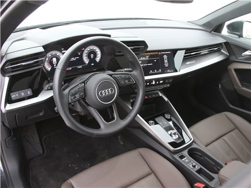 Тест-драйв Audi A3 (поколение IV) - Убедительно выступил в женском формате 