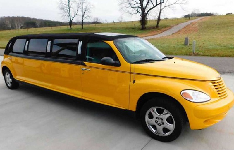 Полноценный лимузин на базе Chrysler PT Cruiser продают за 2,0 млн руб