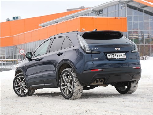 Тест-драйв Cadillac XT4 - когда не хочешь сажать девушку на Escalade