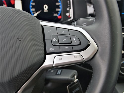 Тест-драйв Volkswagen Multivan (поколение T6.1) - Мультиинструмент в мечтах и в быту