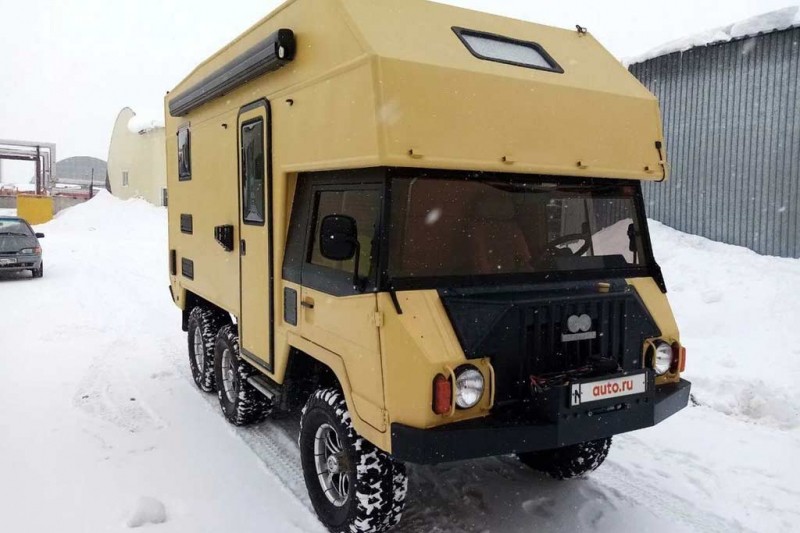 Армейский вездеход Pinzgauer 712 переделали в кемпер: цена машины 15 млн рублей