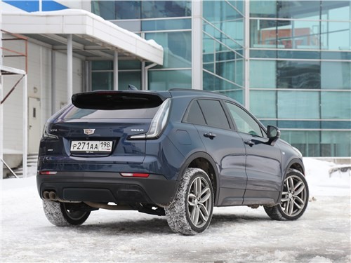 Тест-драйв Cadillac XT4 - когда не хочешь сажать девушку на Escalade