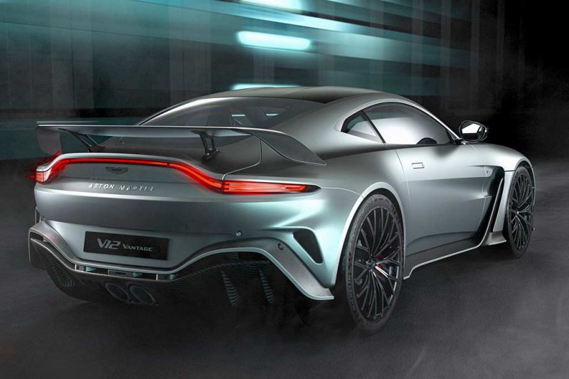 Представлен Aston Martin V12 Vantage: последняя модель компании с мотором V12