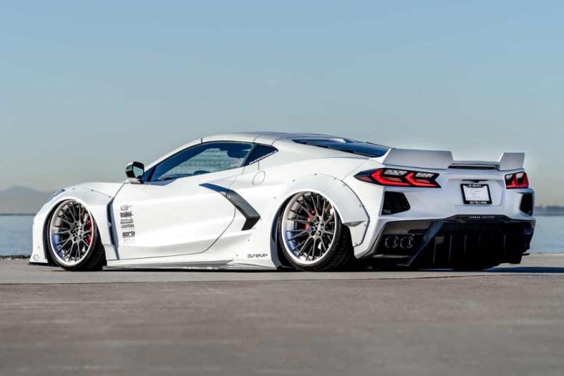Новый Corvette C8 Stingray обзавелся сумасшедшим обвесом, пневмой и модными колесами 2 Новый Corvette C8 Stingray обзавелся сумасшедшим обвесом, пневмой и модными колесами
