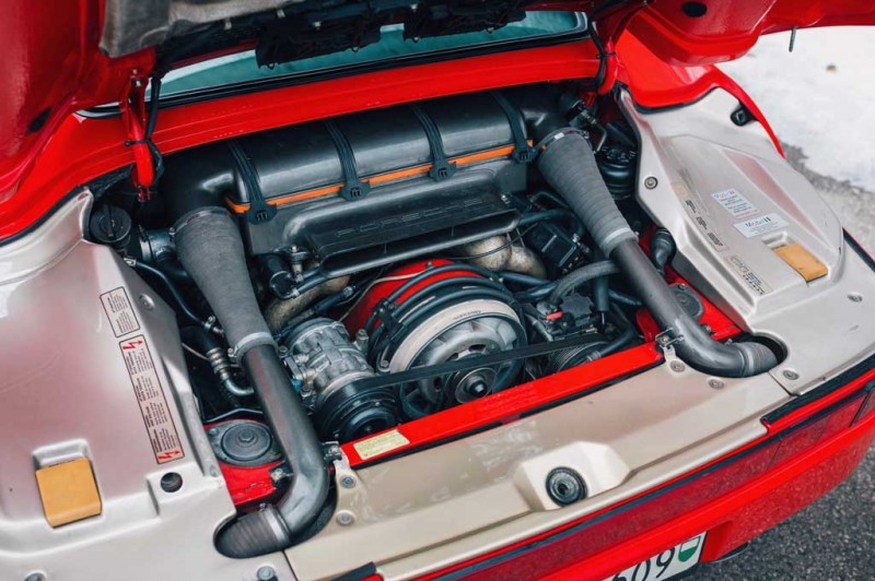 Porsche 959 Komfort с большим пробегом продают в Швейцарии за 90 млн рублей
