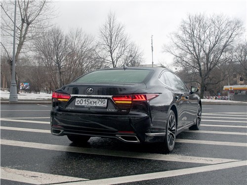 Вам следует выбрать Lexus LS вместо BMW и Mercedes 23 Вам следует выбрать Lexus LS вместо BMW и Mercedes