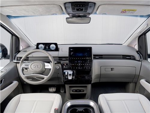 Тест-драйв Hyundai Staria (поколение I) - На что рассчитывает Hyundai Staria в сегменте полноприводных минивэнов