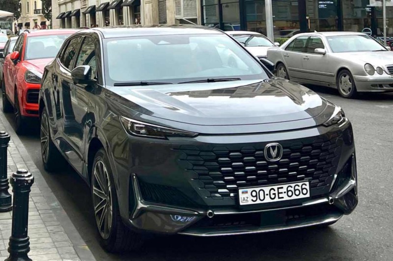 Представитель Changan назвал причины задержки вывода новинок на рынок РФ