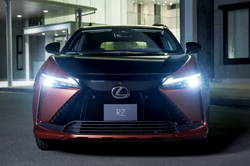 Lexus RZ 450e стал первенцем электрической линейки производителя