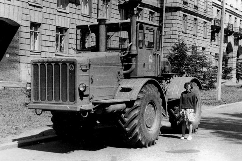 «Степной богатырь»: вспоминаем историю легендарного советского трактора «Кировец»