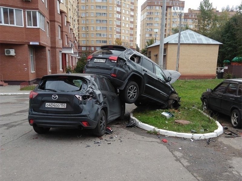 ГИБДД рассказала о главных причинах ДТП во дворах
