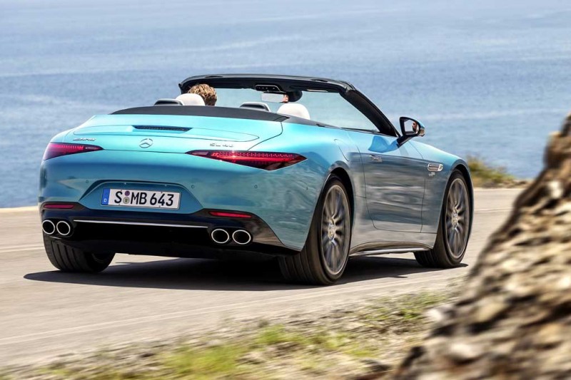 Немцы презентовали базовый родстер Mercedes-AMG SL43 с четырехцилиндровым турбомотором
