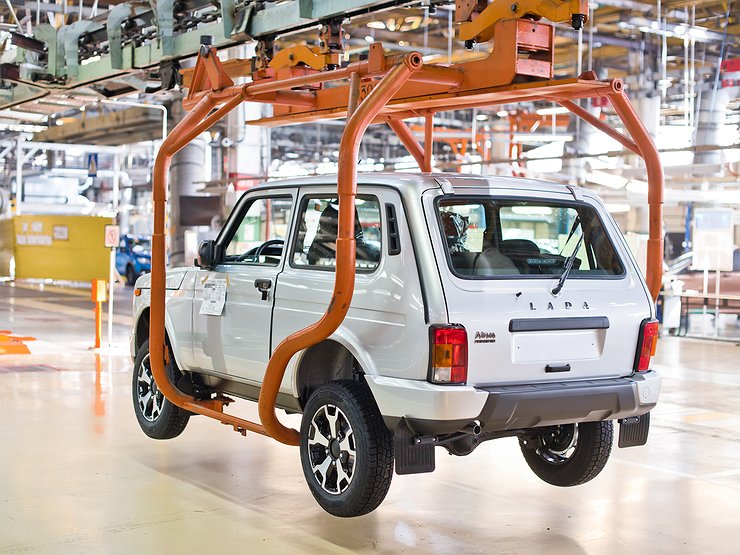АВТОВАЗ остановил конвейер до конца апреля