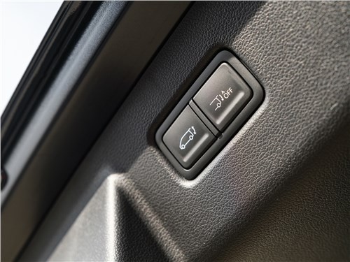 Тест-драйв Hyundai Staria (поколение I) - На что рассчитывает Hyundai Staria в сегменте полноприводных минивэнов