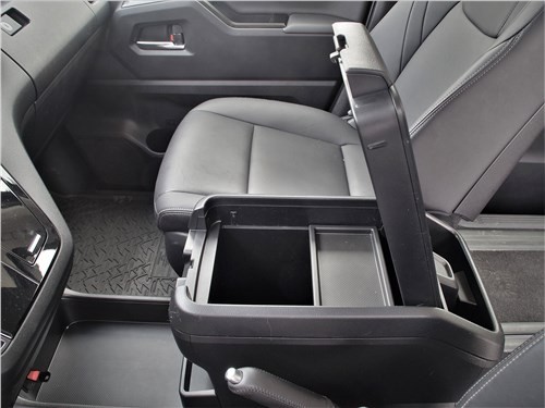 Почему Toyota HiAce так похож на самолет?