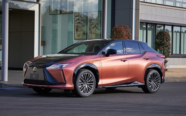 Lexus представил совершенно новый кроссовер RZ 450e 2 Lexus представил совершенно новый кроссовер RZ 450e