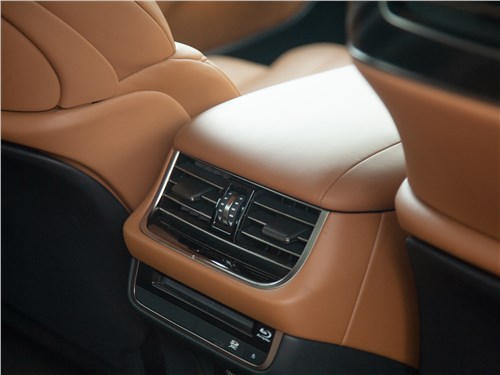Вам следует выбрать Lexus LS вместо BMW и Mercedes 13 Вам следует выбрать Lexus LS вместо BMW и Mercedes
