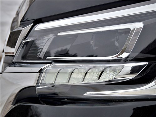 Почему Toyota HiAce так похож на самолет?