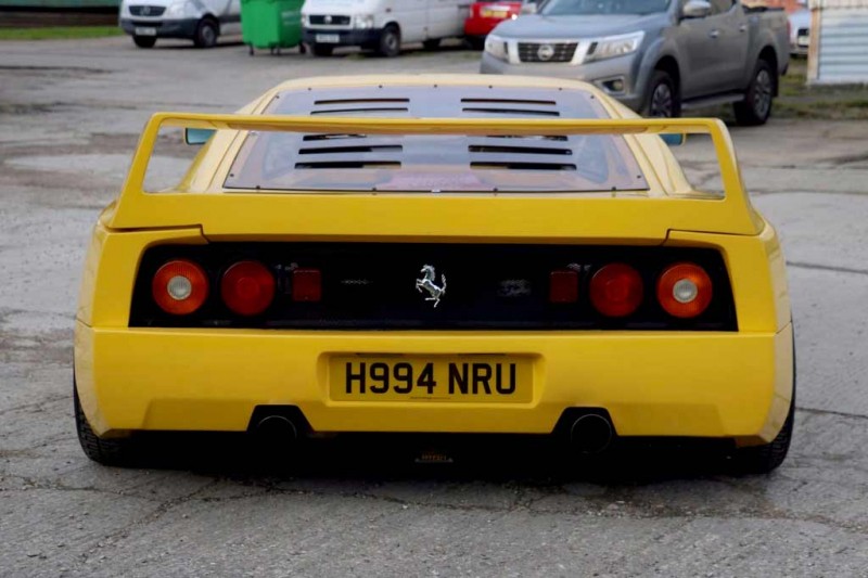 Один из двух экземпляров Koenig Special F48 с правым рулем продают на аукционе