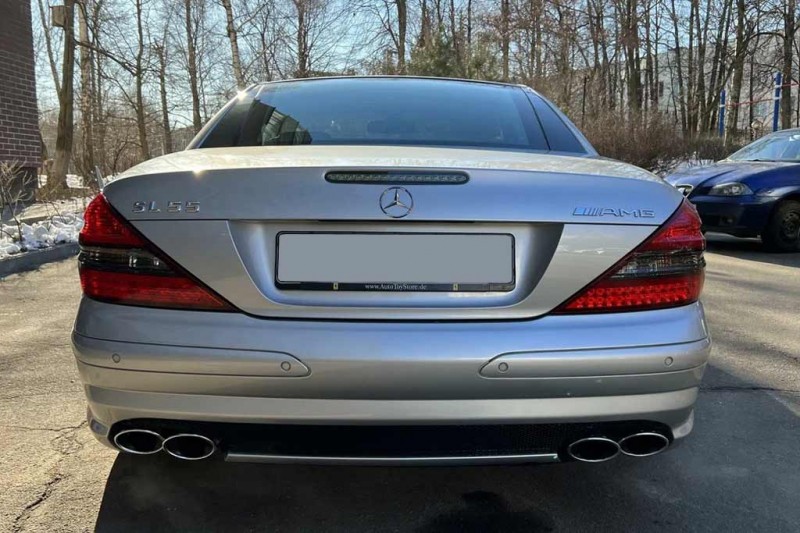 20-летний Mercedes SL 55 AMG с крохотным пробегом продают в Москве за 14 млн
