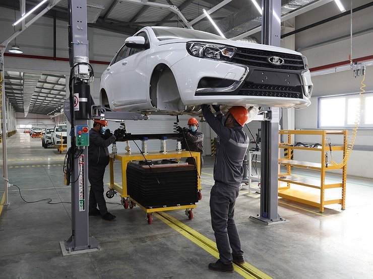 Как Узбекистан поможет спасти от санкций российский автопром