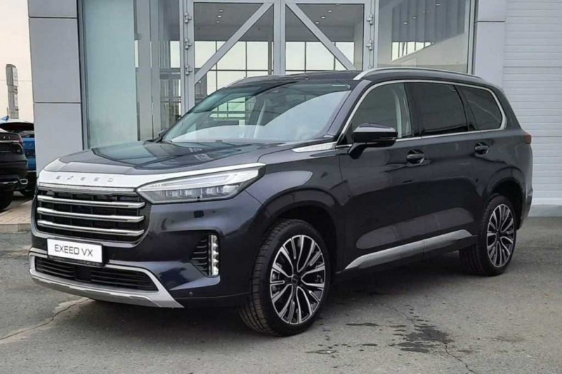 Рубль укрепился, но машины продолжают дорожать: Exeed VX прибавил разом 1,1 млн
