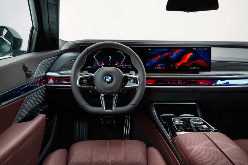 Немцы представили BMW 7-Series G70: новая &laquo;семерка&raquo; преобразилась снаружи и внутри